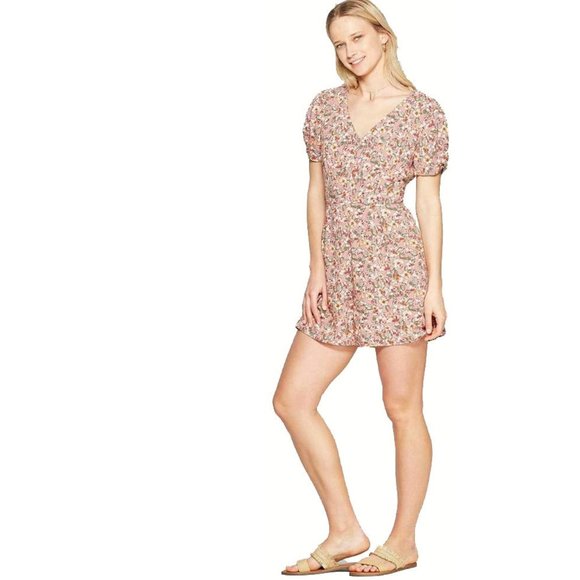 Pink Floral Keyhole Romper XS NWT - Picture 13 of 13